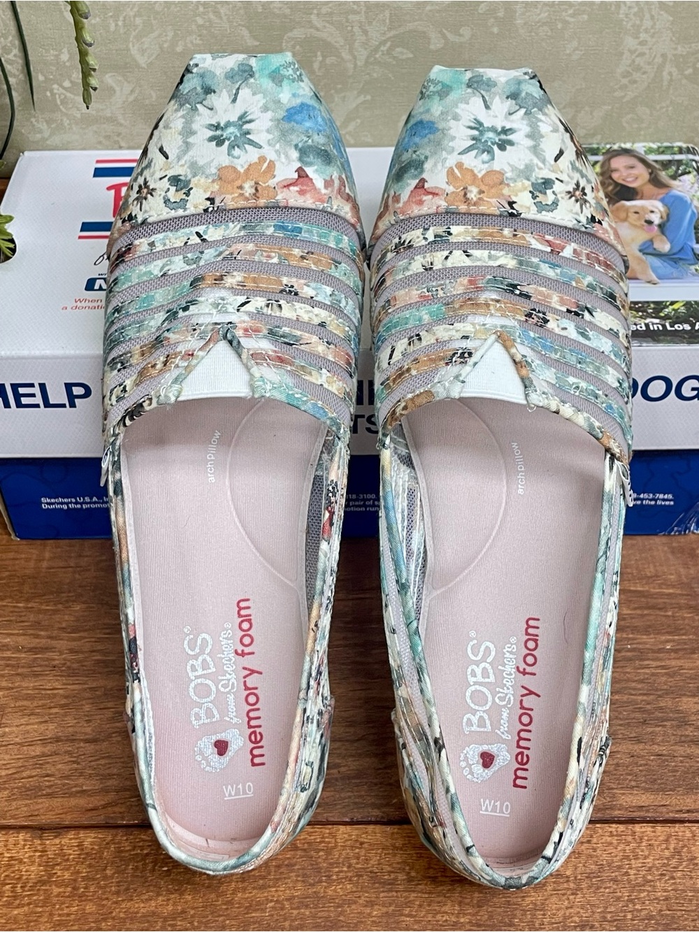 Skechers BOBS Plush Dreamin Daisy Floral Slip On Flats Size 10 NIB - Picture 9 of 11